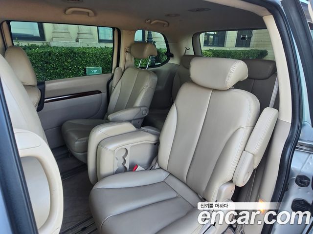 Kia Canival 2008 — photo 10