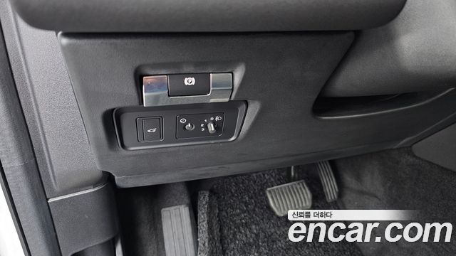 Land Rover Discovery Sport 2020 — photo 27