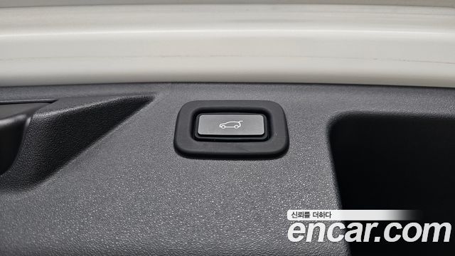 Land Rover Discovery Sport 2020 — photo 31