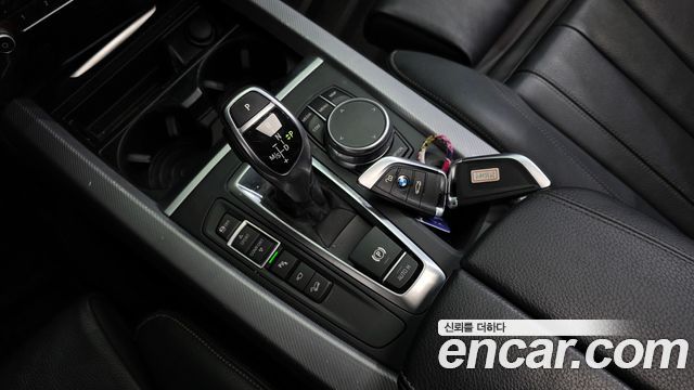 BMW X5 2018 — photo 12