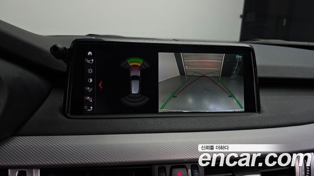 BMW X5 2018 — photo 21