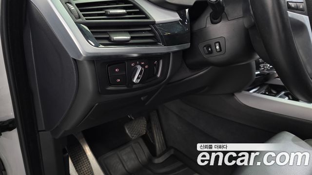 BMW X5 2018 — photo 28