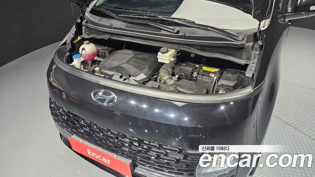 Hyundai Staria 2023 — photo 6