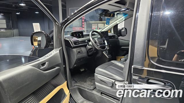 Hyundai Staria 2023 — photo 13