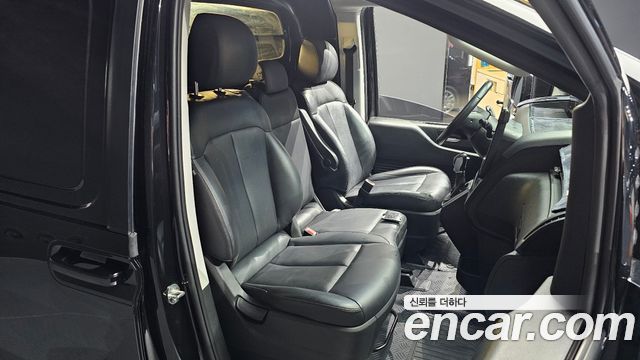 Hyundai Staria 2023 — photo 18