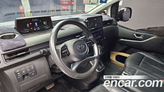 Hyundai Staria 2023 — photo 19
