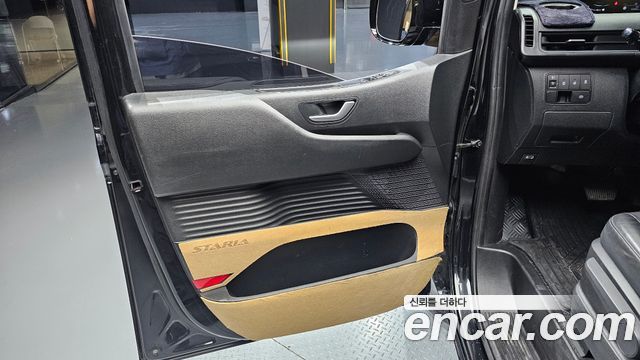 Hyundai Staria 2023 — photo 15