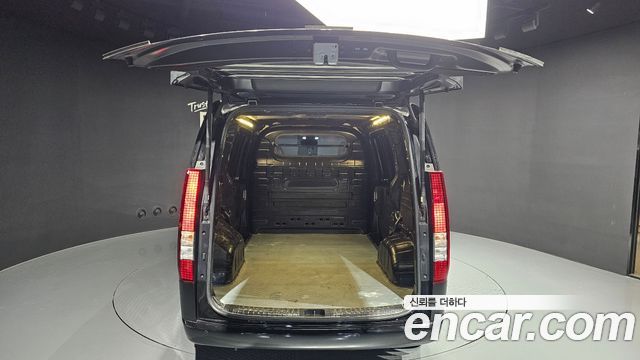 Hyundai Staria 2023 — photo 36