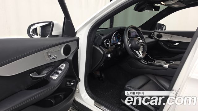 Mercedes-Benz GLC-Class 2021 — photo 13