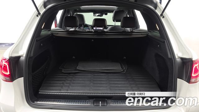 Mercedes-Benz GLC-Class 2021 — photo 26