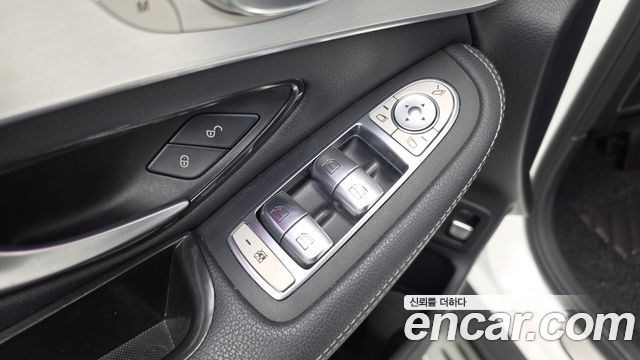 Mercedes-Benz GLC-Class 2021 — photo 29