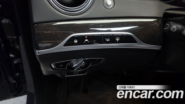 Mercedes-Benz S-Class 2018 — photo 32