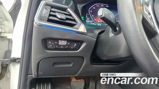 BMW 3-Series 2021 — photo 22