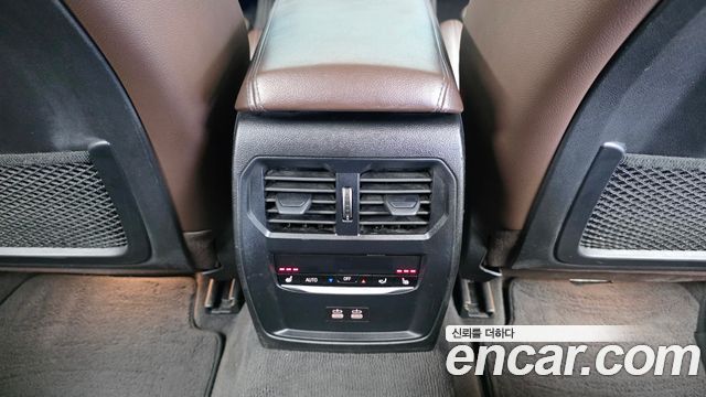 BMW 3-Series 2021 — photo 24