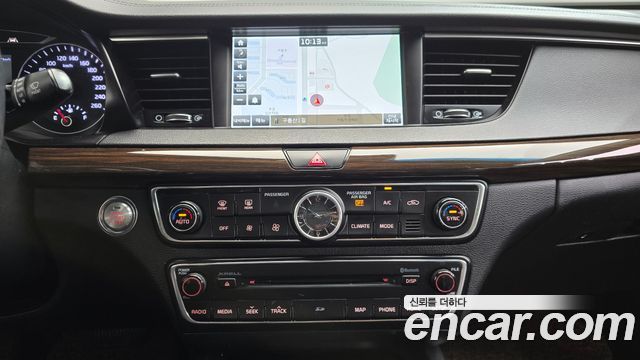 Kia K7 2018 — photo 12