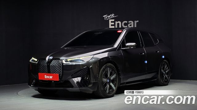 BMW iX 2023 — photo 1