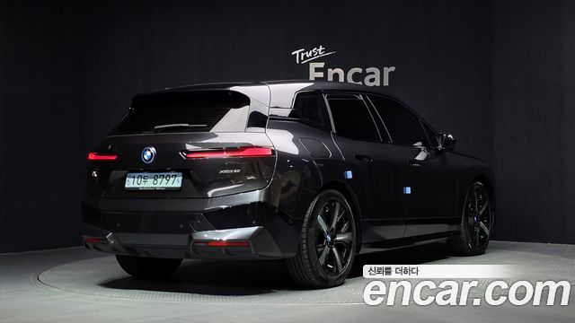 BMW iX 2023 — photo 2