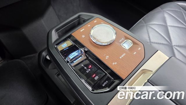 BMW iX 2023 — photo 12