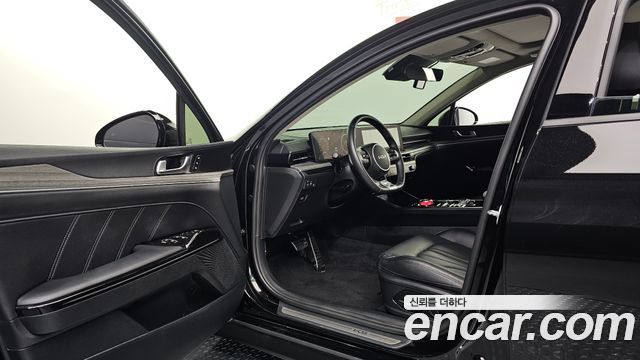 Kia K5 2024 — photo 13