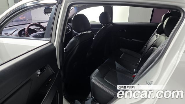 Kia Sportage 2012 — photo 17