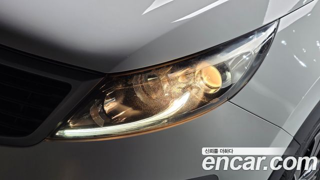 Kia Sportage 2012 — photo 8