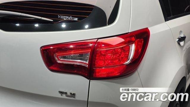 Kia Sportage 2012 — photo 9