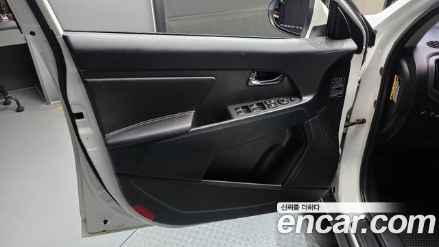 Kia Sportage 2012 — photo 14
