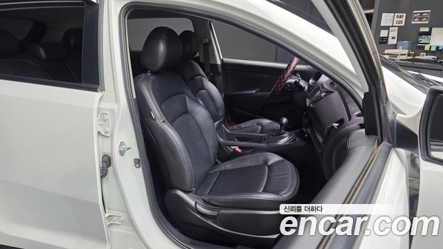 Kia Sportage 2012 — photo 16
