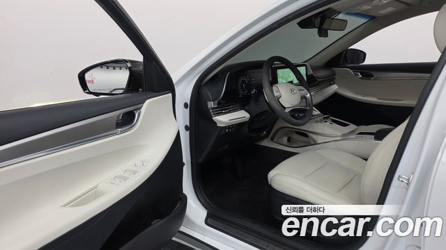 Hyundai Grandeur 2022 — photo 13