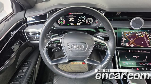 Audi A8 2021 — photo 19