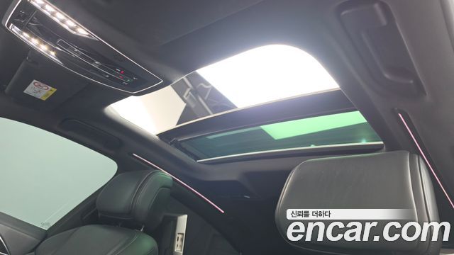 Audi A8 2021 — photo 22