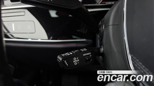 Audi A8 2021 — photo 29
