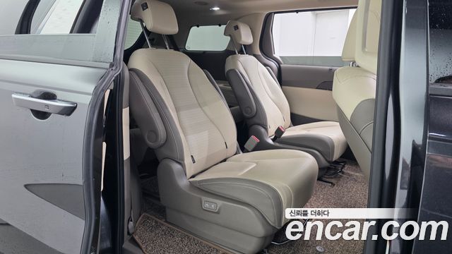 Kia Canival 2025 — photo 17