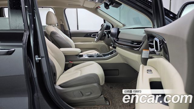 Kia Canival 2025 — photo 16