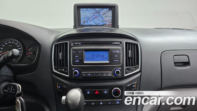 Hyundai Starex 2016 — photo 12