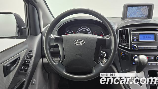 Hyundai Starex 2016 — photo 13