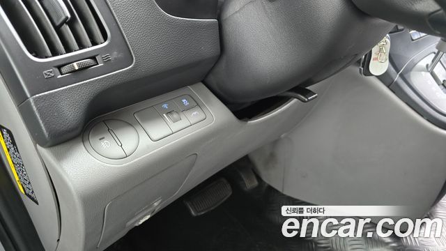 Hyundai Starex 2016 — photo 18