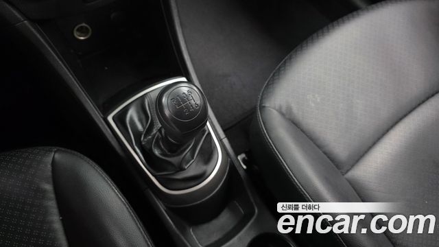 Hyundai Accent 2016 — photo 12