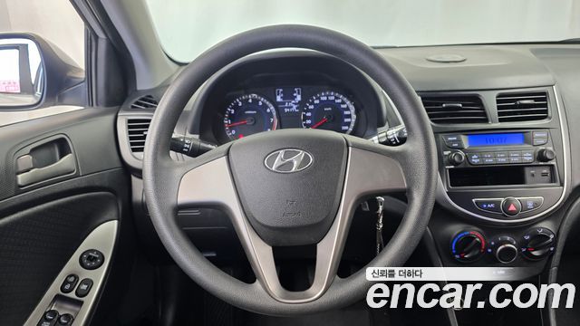 Hyundai Accent 2016 — photo 18