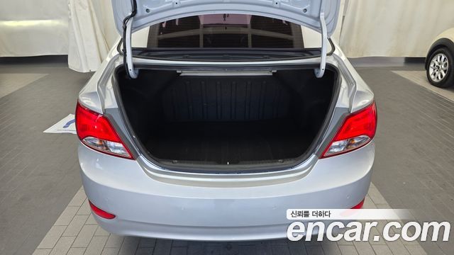 Hyundai Accent 2016 — photo 26