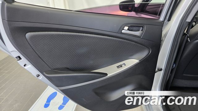 Hyundai Accent 2016 — photo 15