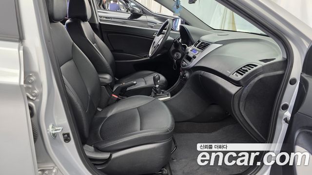 Hyundai Accent 2016 — photo 16