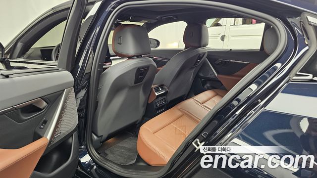 BMW i5 2024 — photo 18