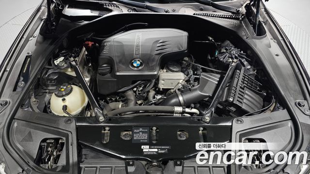 BMW 5-Series 2016 — photo 6
