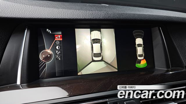 BMW 5-Series 2016 — photo 22