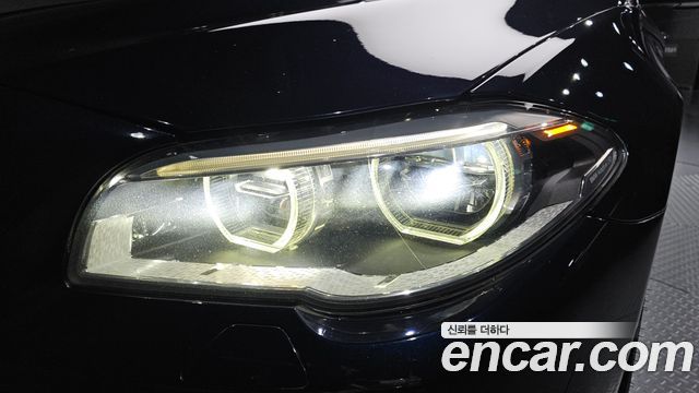 BMW 5-Series 2016 — photo 8