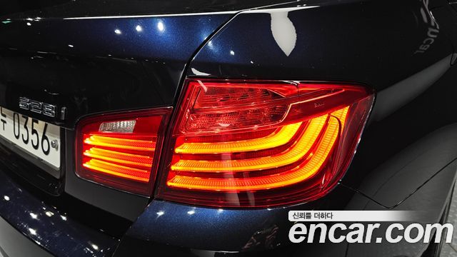 BMW 5-Series 2016 — photo 9