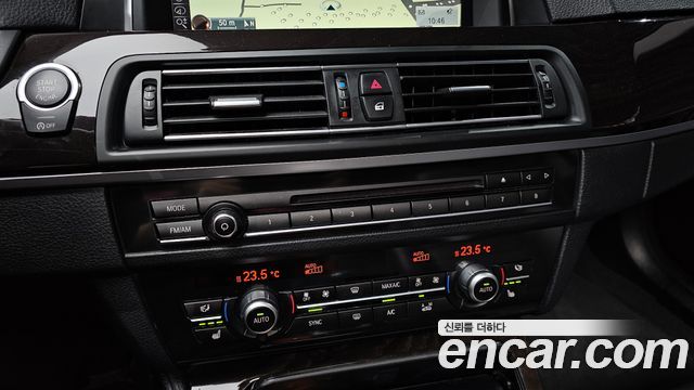 BMW 5-Series 2016 — photo 28