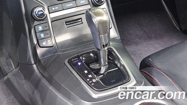 Hyundai Genesis 2014 — photo 9