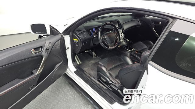 Hyundai Genesis 2014 — photo 10